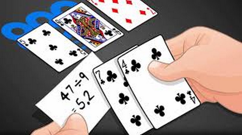 Cách Expected value khi một ván bài đến River như thế nào?