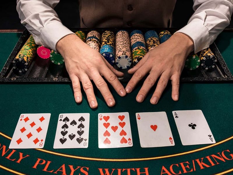 Vì sao câu lạc bộ poker ở Sài Gòn lại thu hút người chơi như vậy?