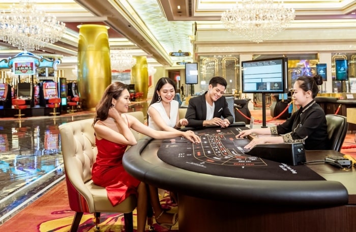 Cá nhân tham gia Điểm kinh doanh casino phải đủ từ 21 tuổi trở lên